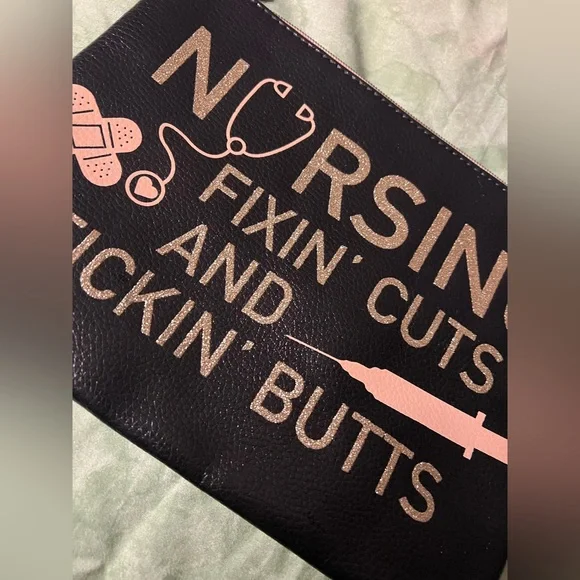 NWT Black Glittery "Nursing Fixin' Cuts and Stickin' Butts" Zipper Bag - Picture 3 of 5